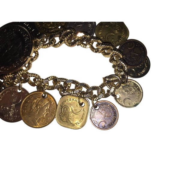Vintage 1950s Older Foreign Coin Bracelet - Coins from Around the World - Picture 6 of 11